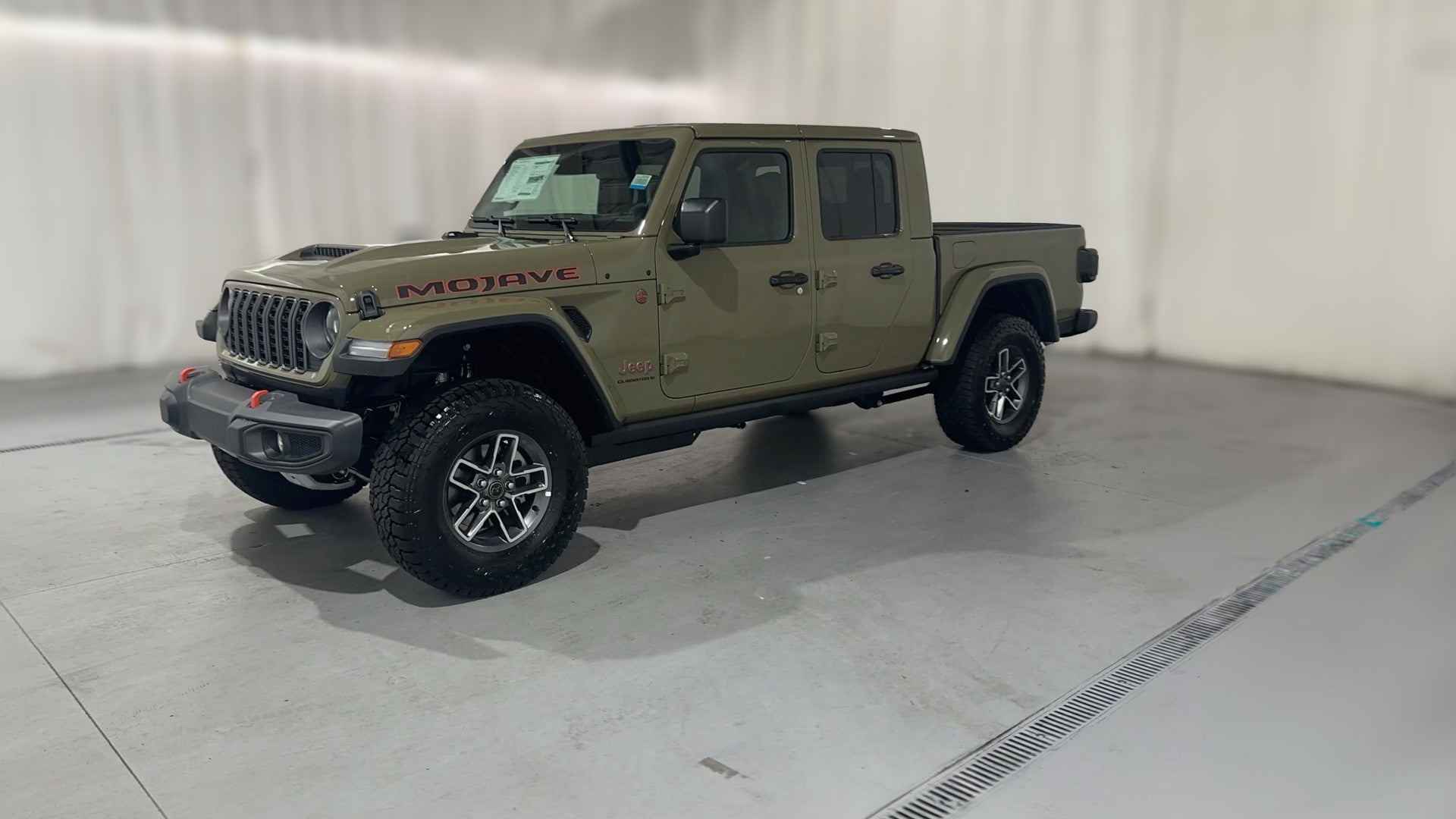 2026 Jeep Gladiator vehicle photo