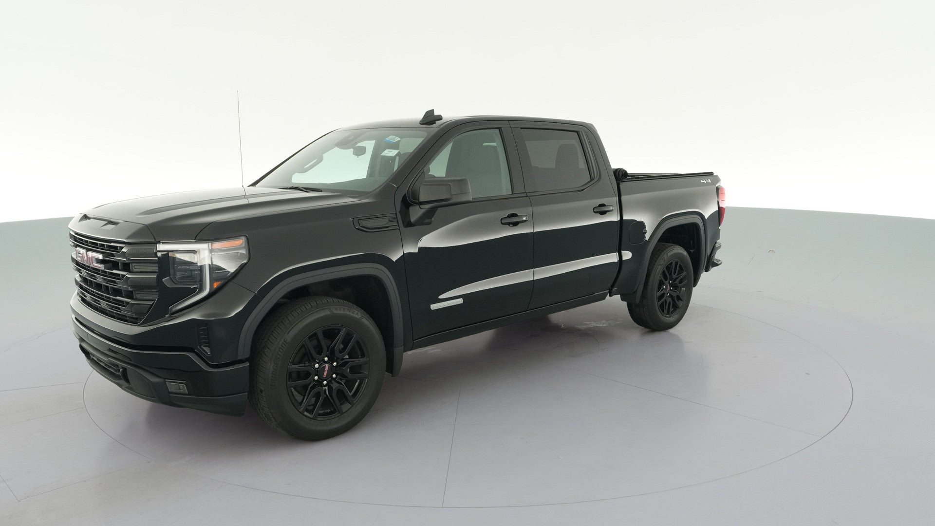 2024 GMC Sierra 1500 Crew Cab vehicle photo