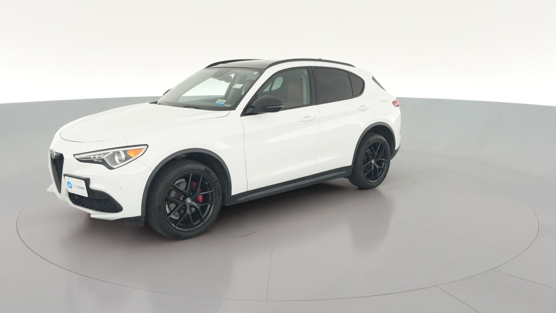 2019 Alfa Romeo Stelvio vehicle photo