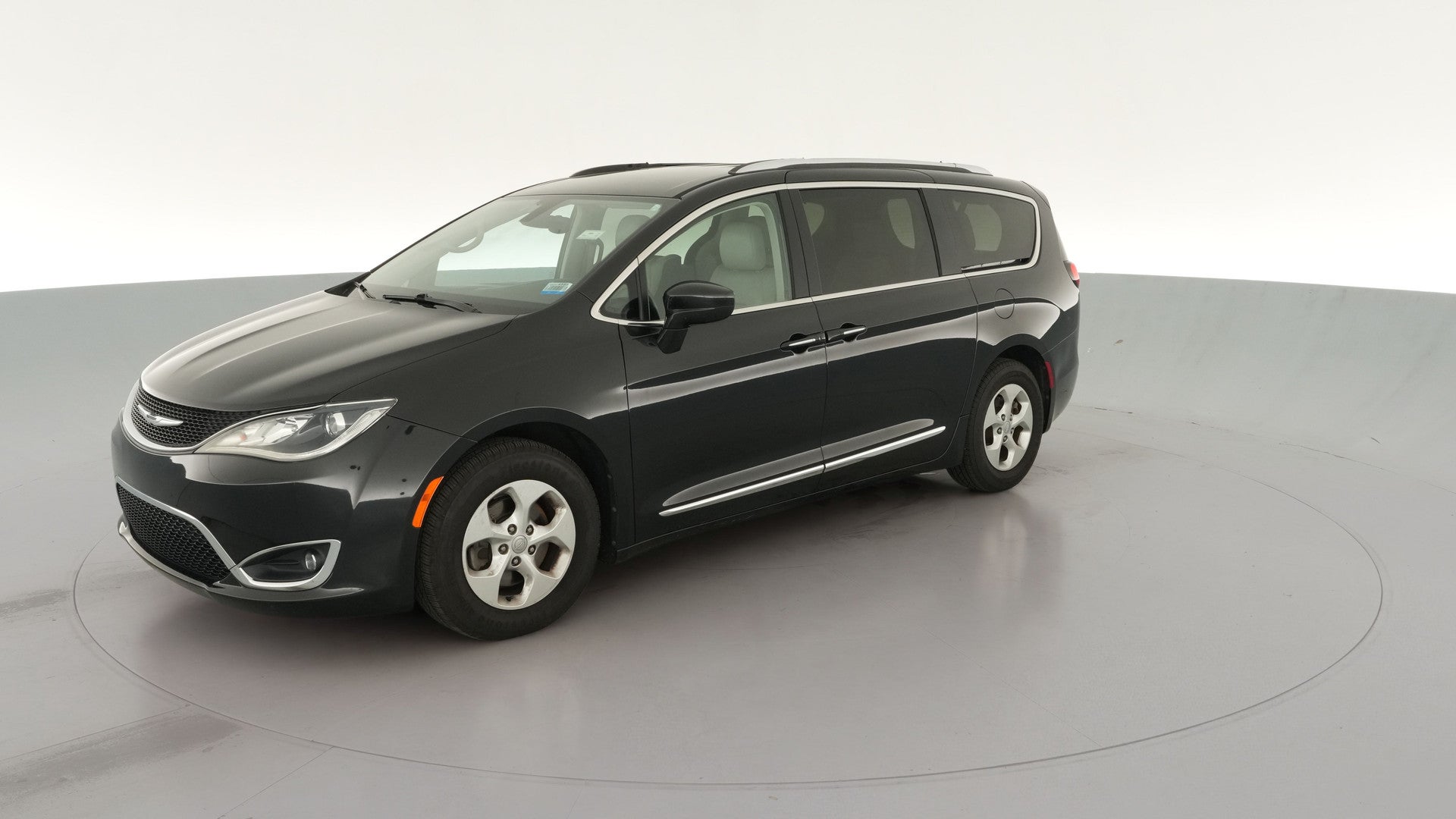2017 Chrysler Pacifica vehicle photo