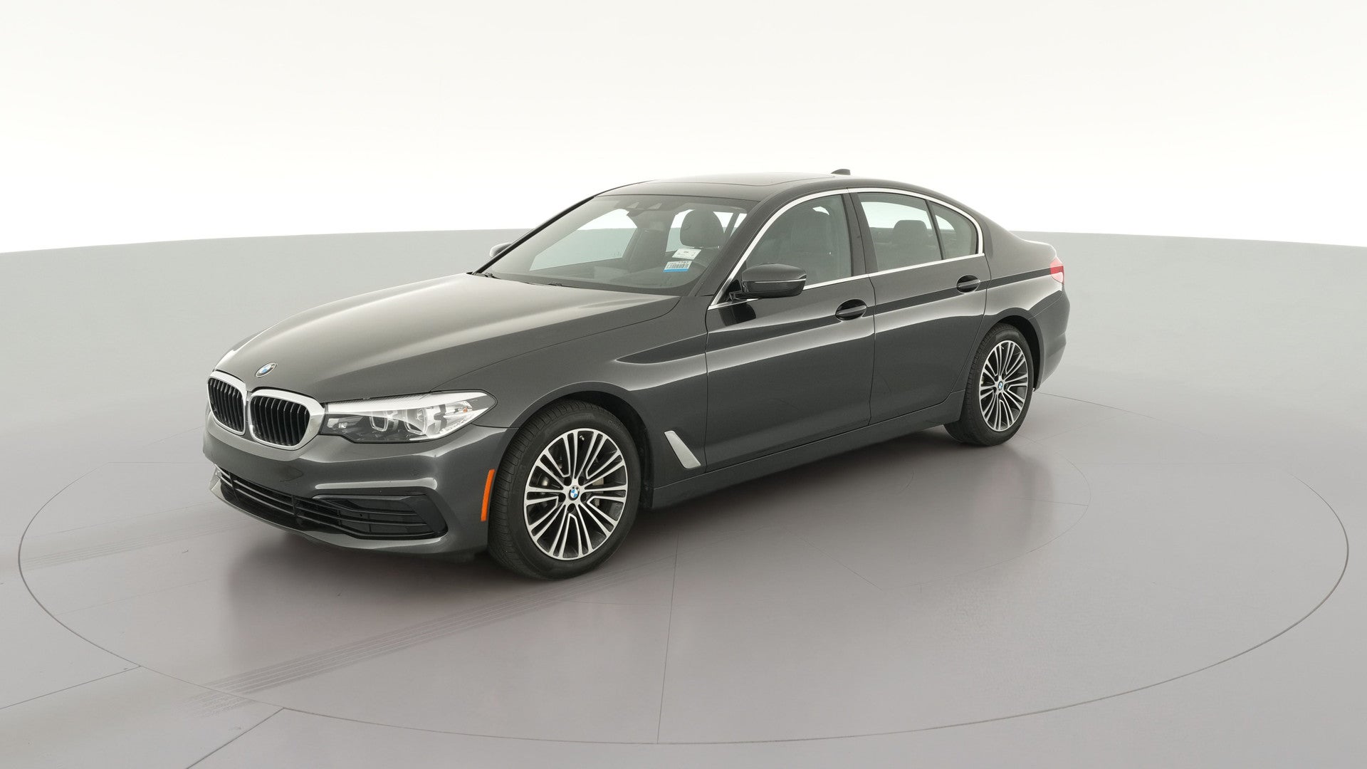 2019 BMW 5 Series vehicle photo
