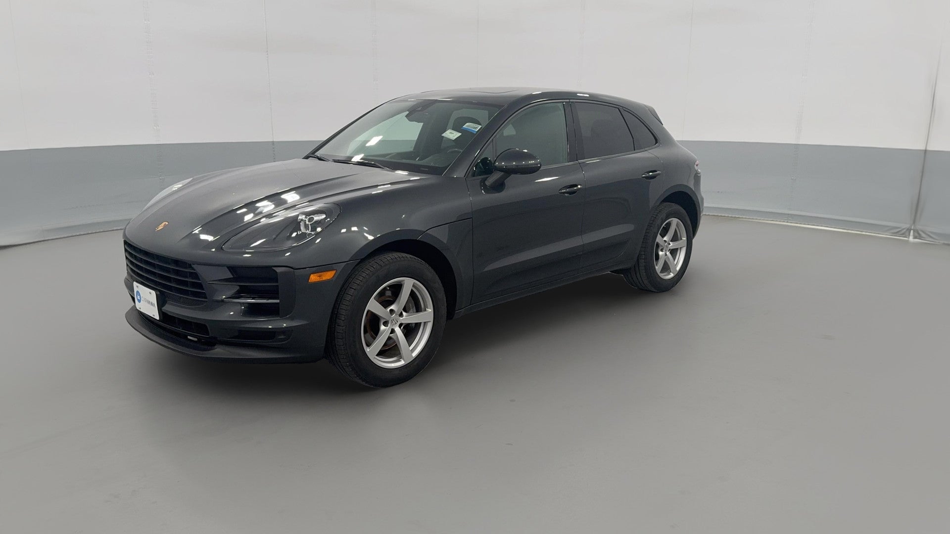 2019 Porsche Macan vehicle photo