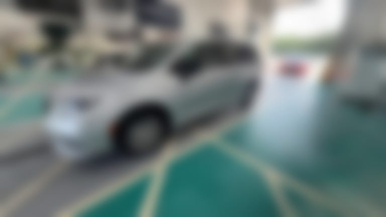 2024 Chrysler Pacifica vehicle photo