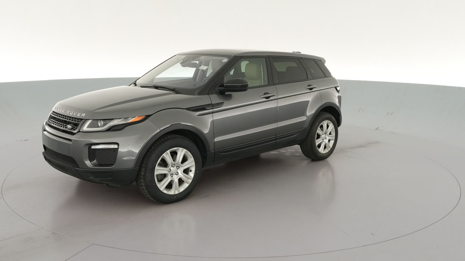 2019 Land Rover Range Rover Evoque vehicle photo
