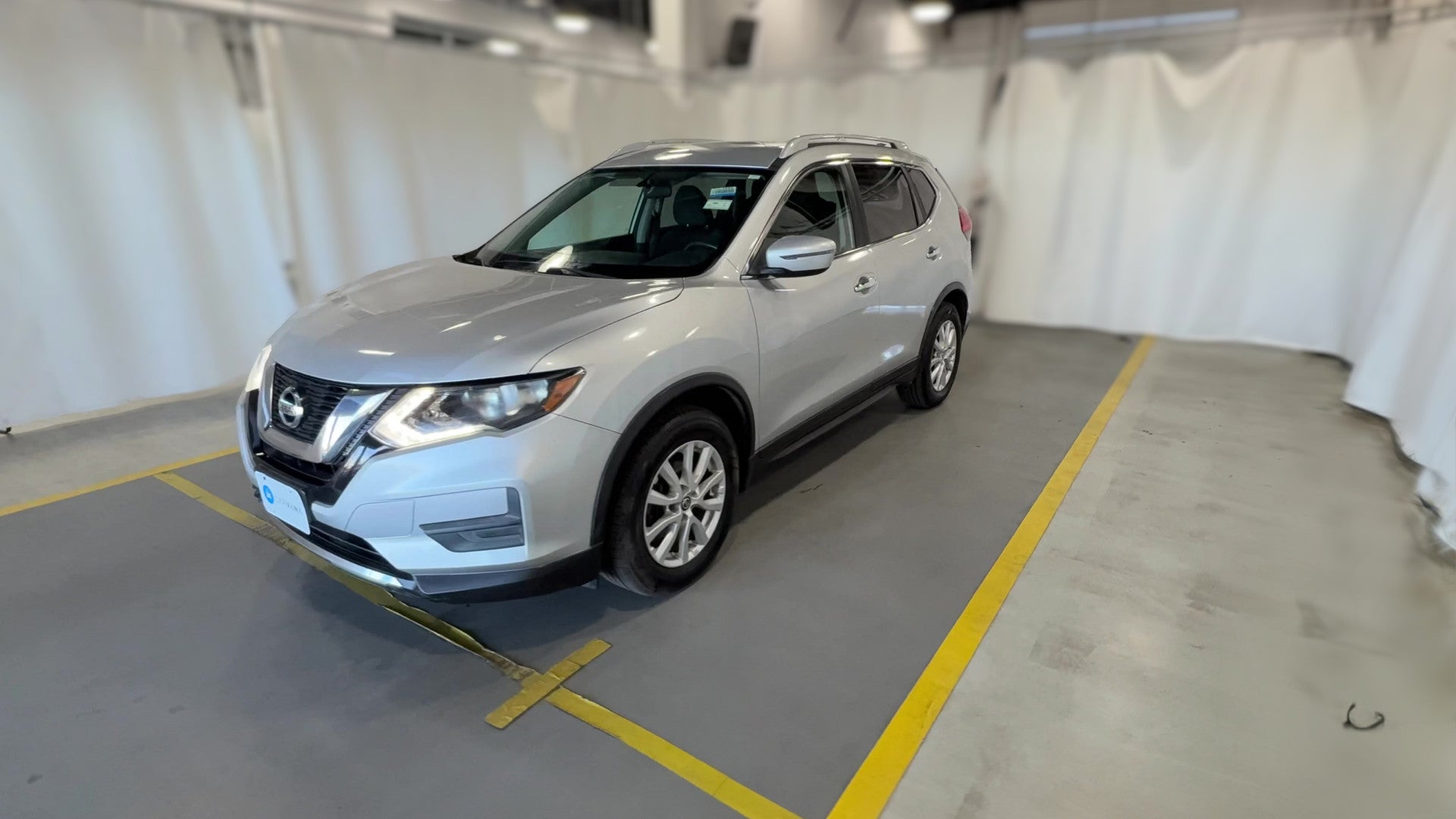 2017 Nissan Rogue vehicle photo
