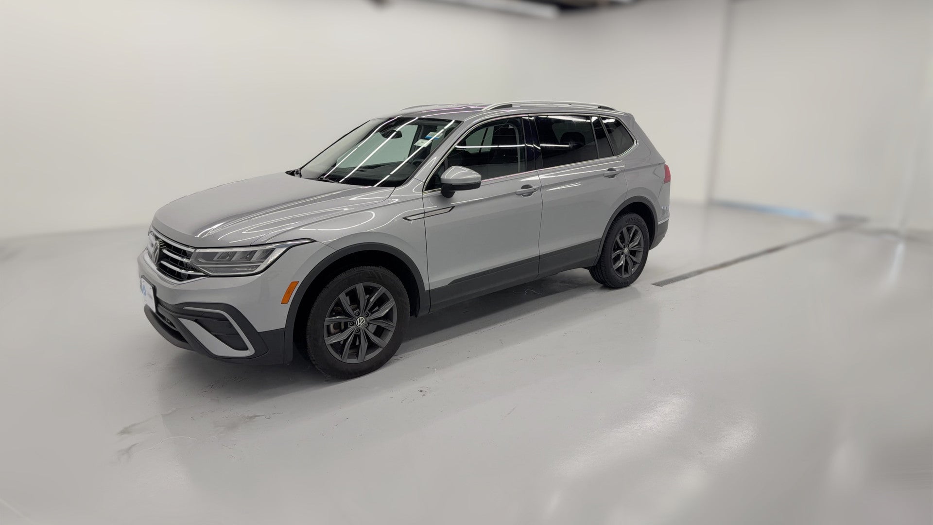 2024 Volkswagen Tiguan vehicle photo