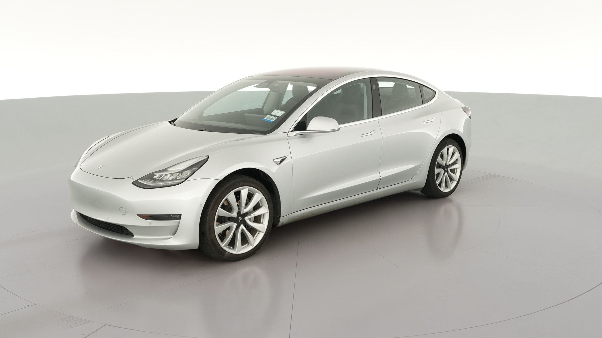 2018 Tesla Model 3 vehicle photo