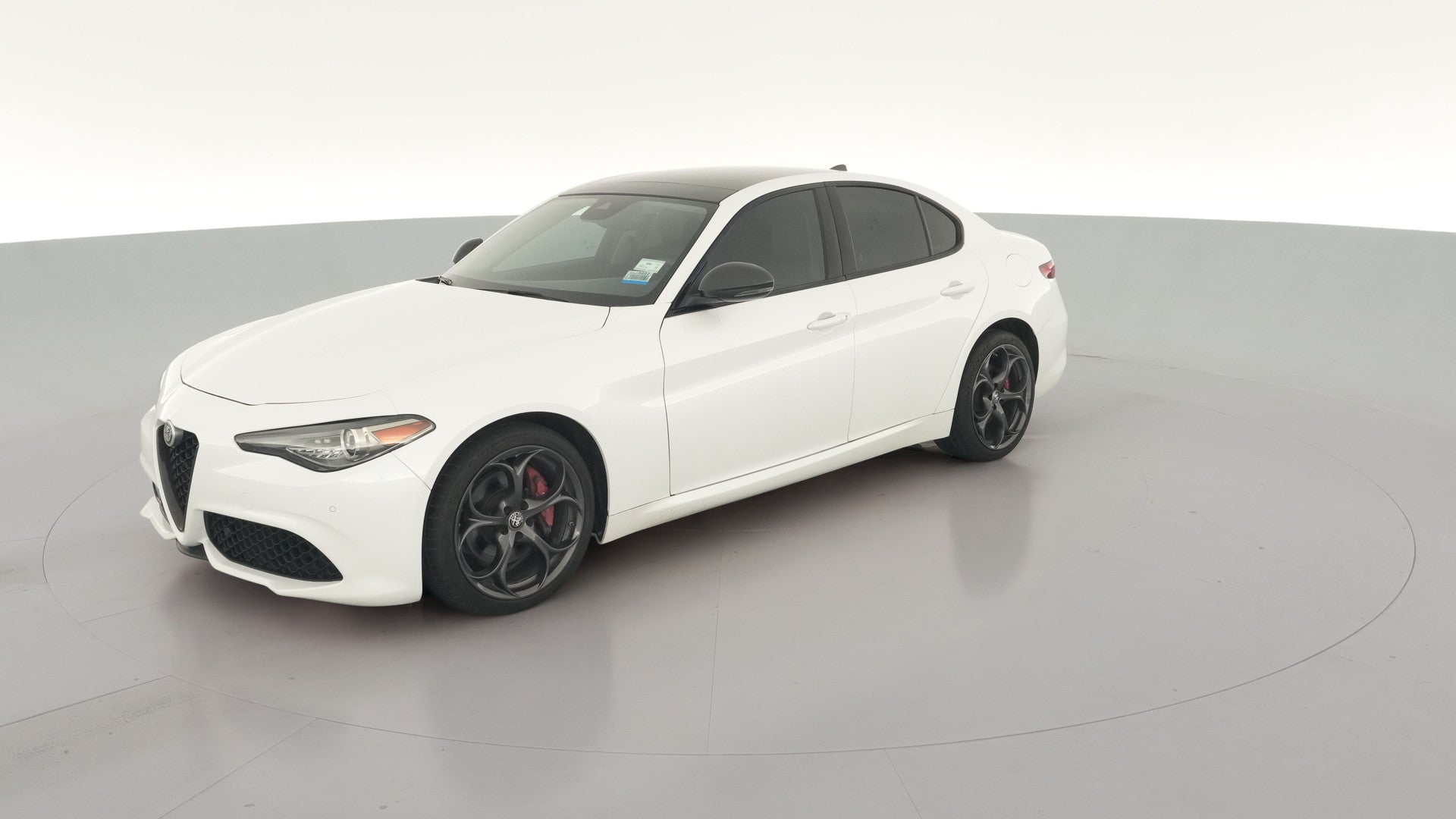 2019 Alfa Romeo Giulia vehicle photo