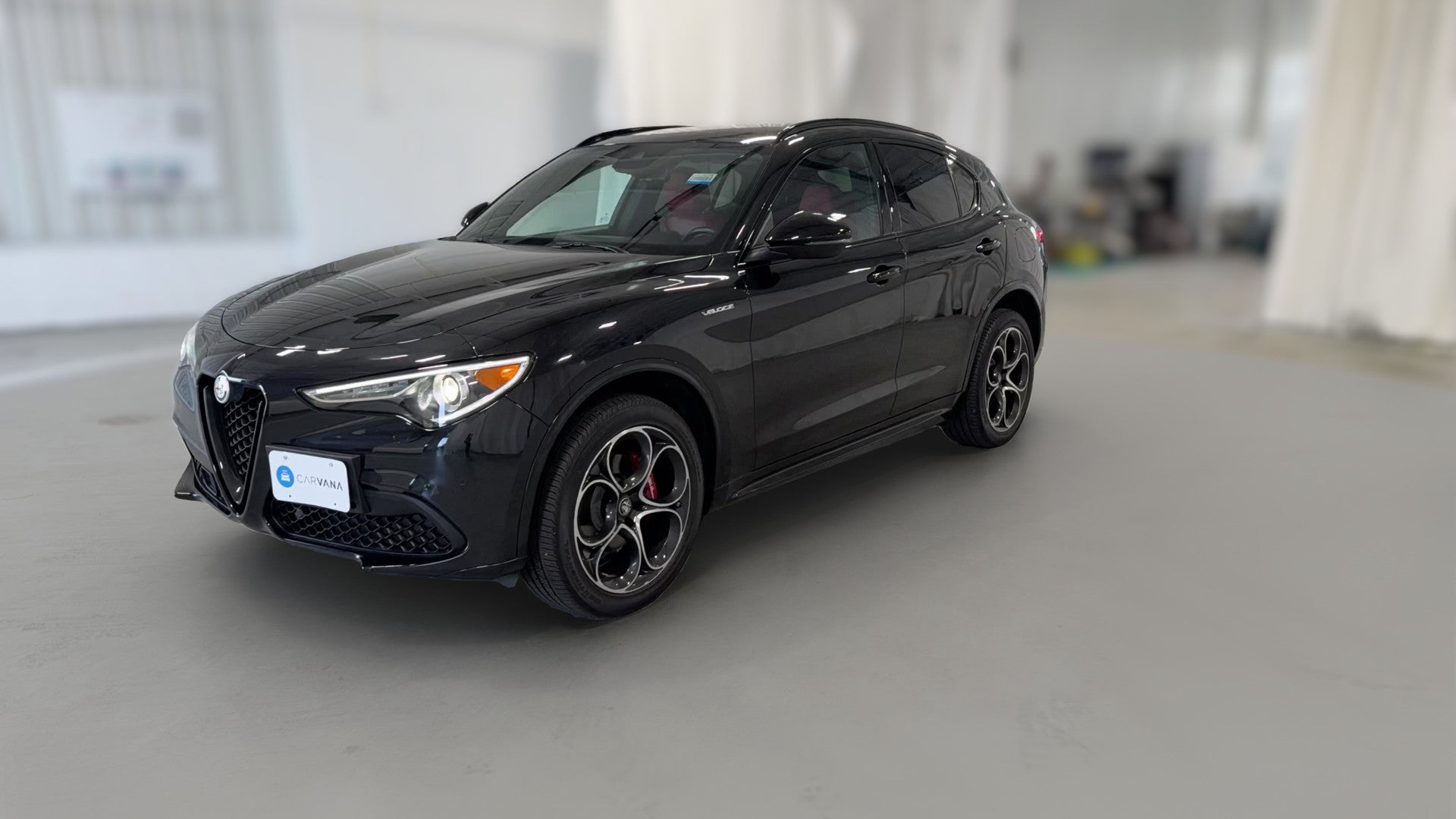 2023 Alfa Romeo Stelvio vehicle photo