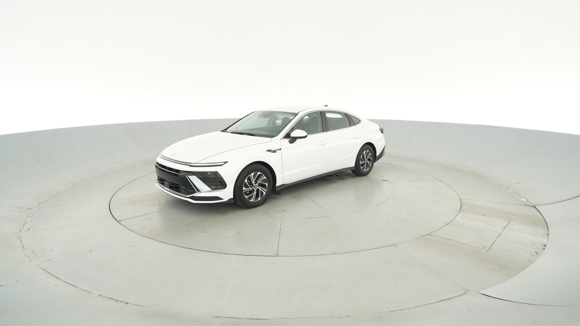 2026 Hyundai Sonata Hybrid vehicle photo