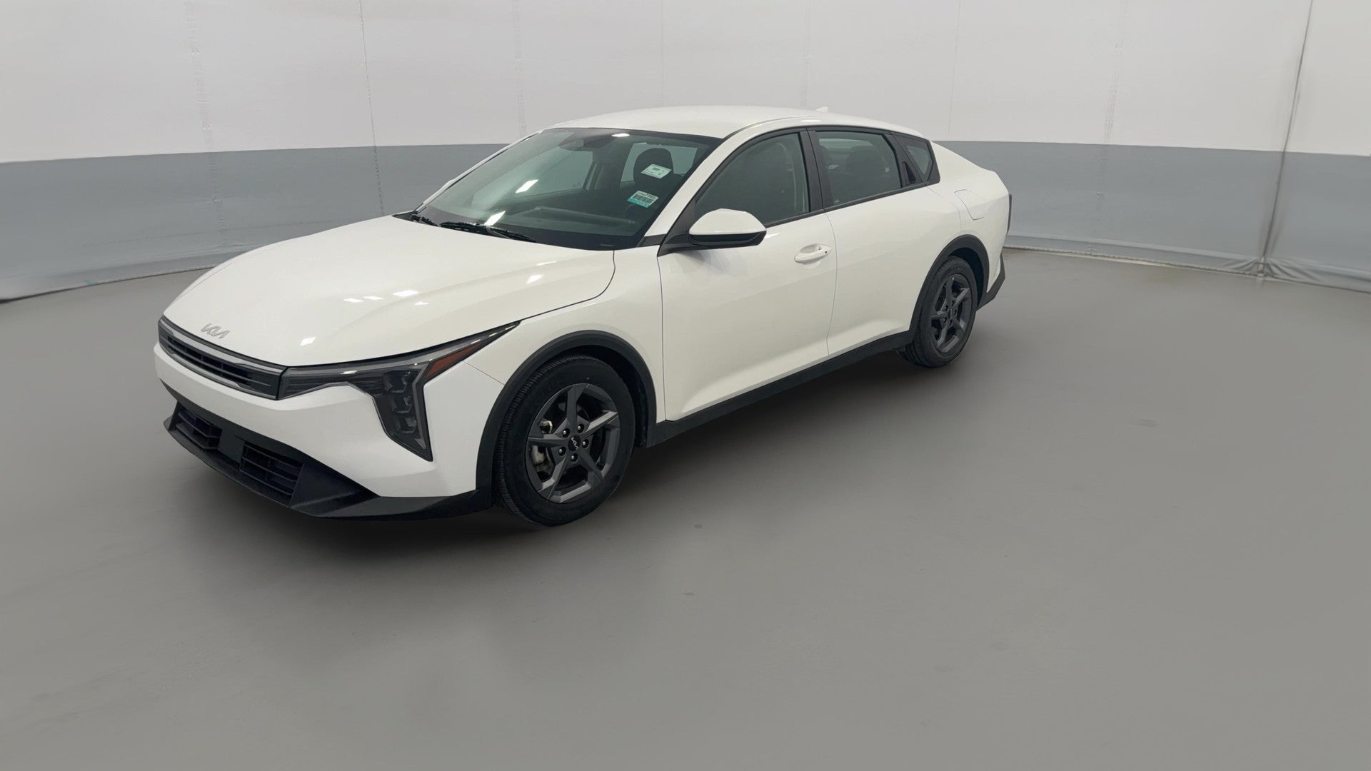 2025 Kia K4 vehicle photo