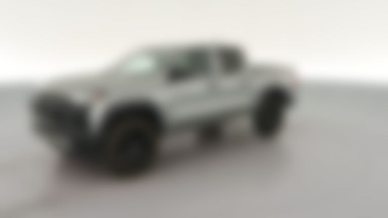 2024 Chevrolet Colorado Crew Cab vehicle photo