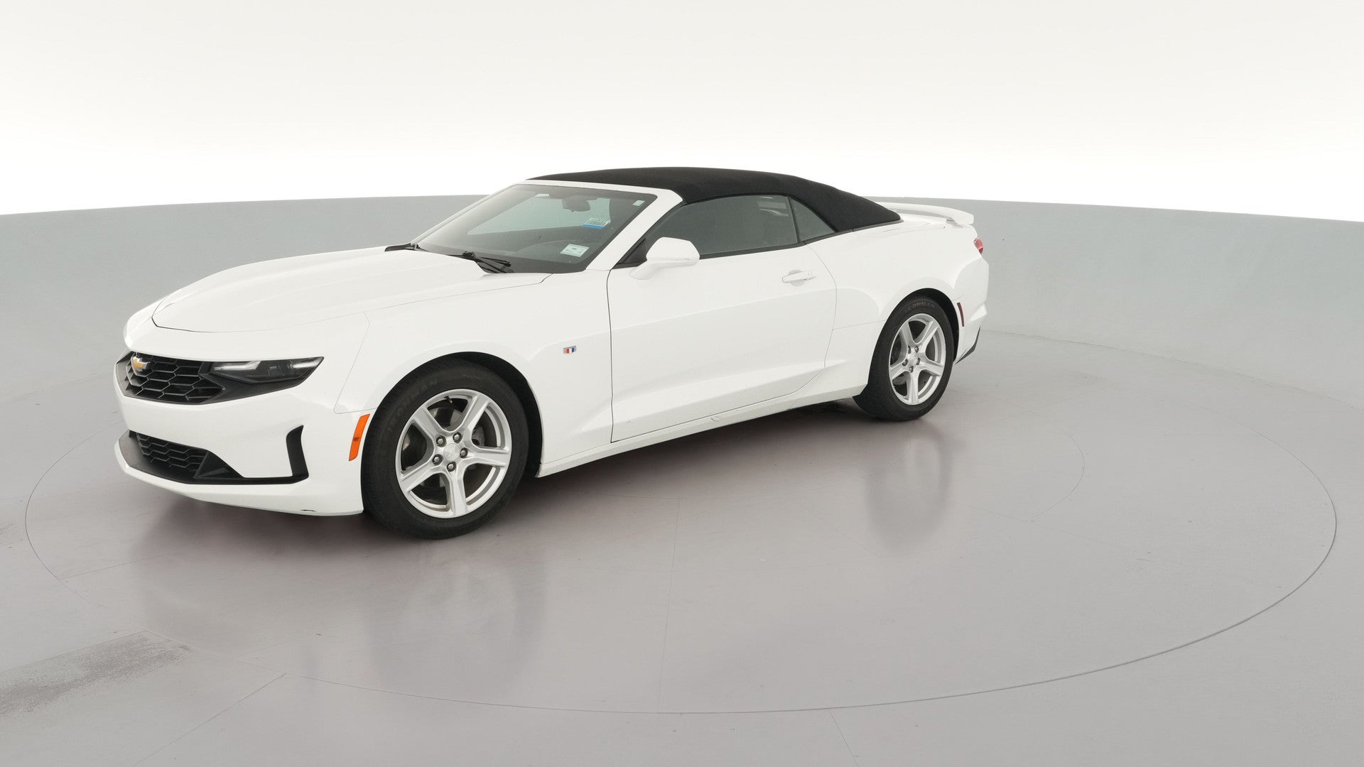 2019 Chevrolet Camaro vehicle photo