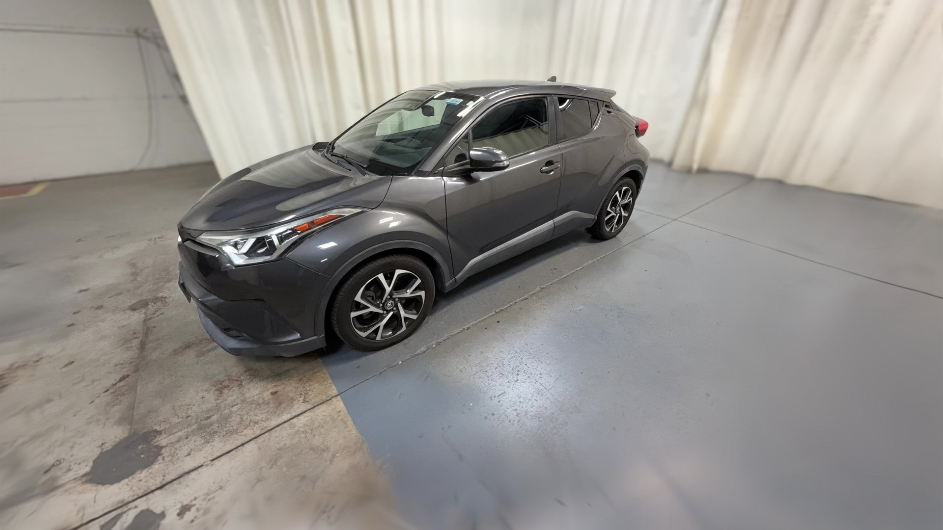 2018 Toyota C-HR vehicle photo