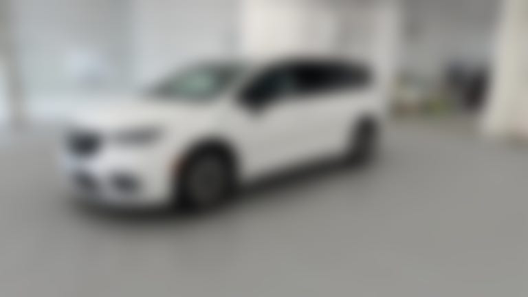 2024 Chrysler Pacifica Hybrid vehicle photo