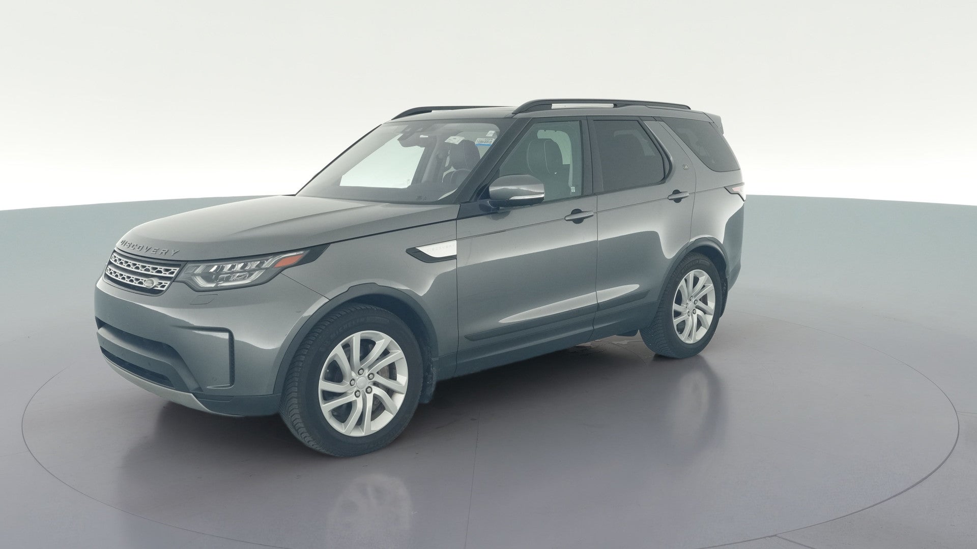 2018 Land Rover Discovery vehicle photo