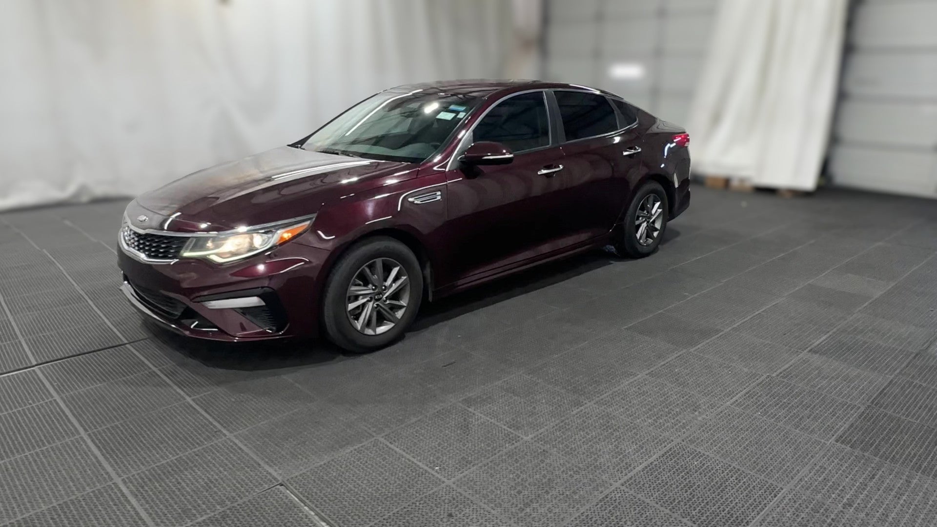 2020 Kia Optima vehicle photo