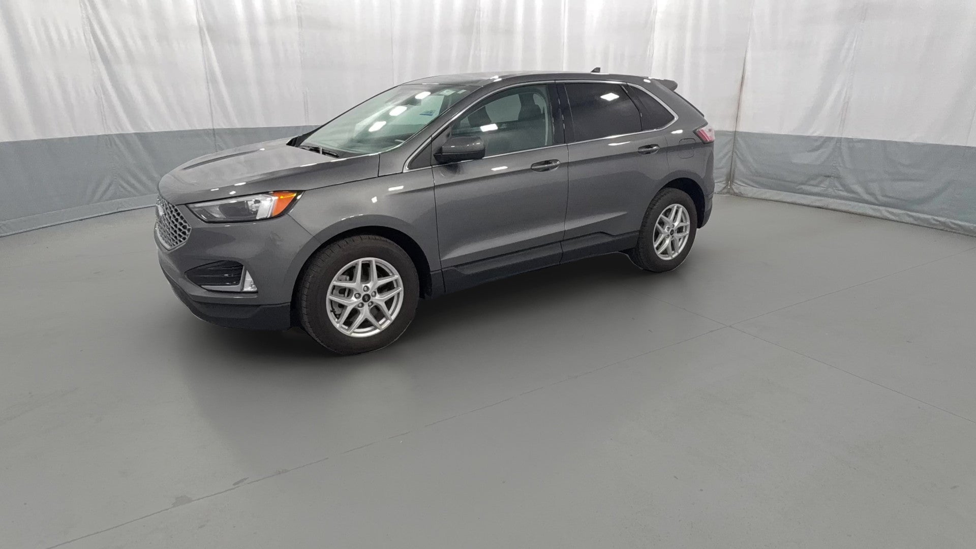 2024 Ford Edge vehicle photo