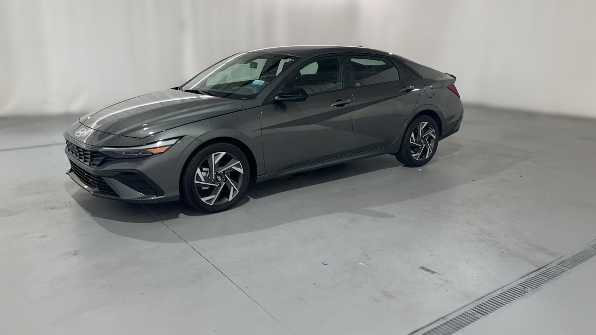 2025 Hyundai Elantra vehicle photo