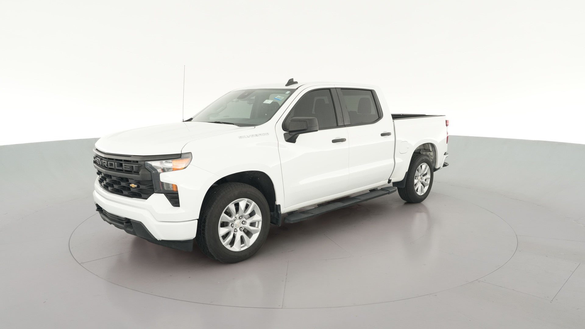 2022 Chevrolet Silverado 1500 Crew Cab vehicle photo