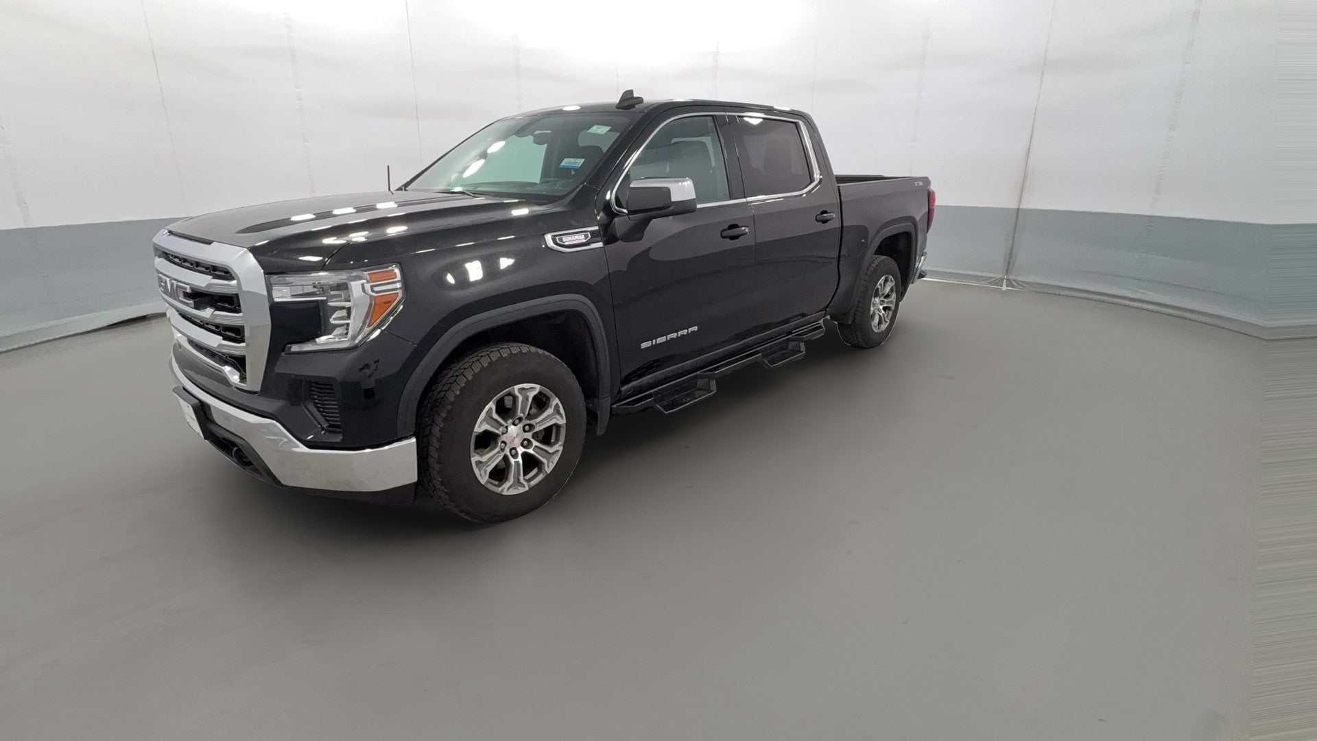 2021 GMC Sierra 1500 Crew Cab vehicle photo