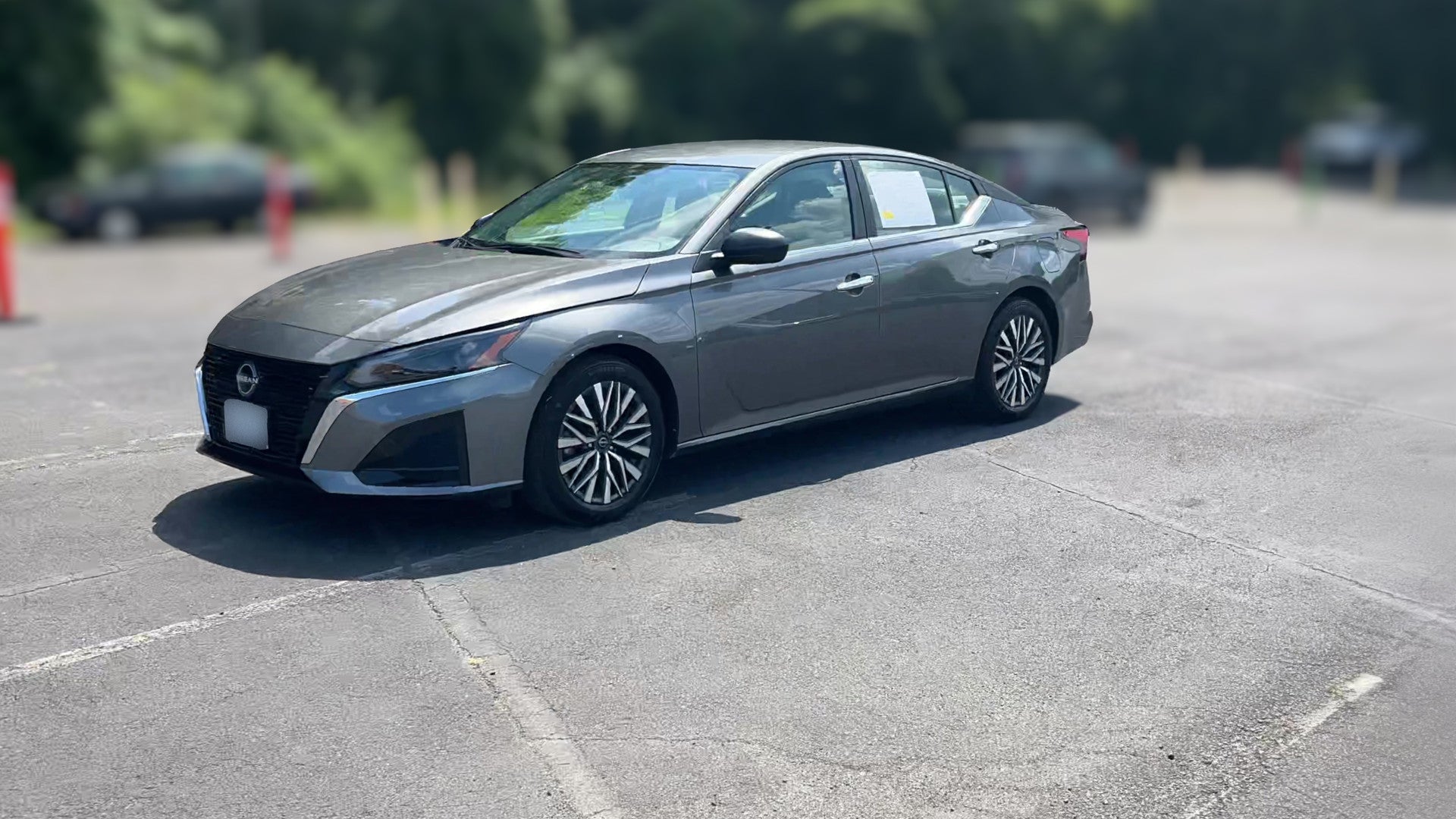 2025 Nissan Altima vehicle photo