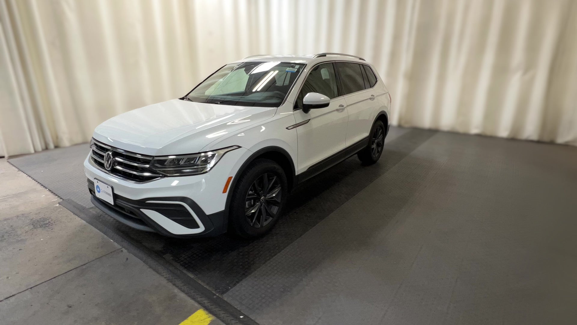 2024 Volkswagen Tiguan vehicle photo