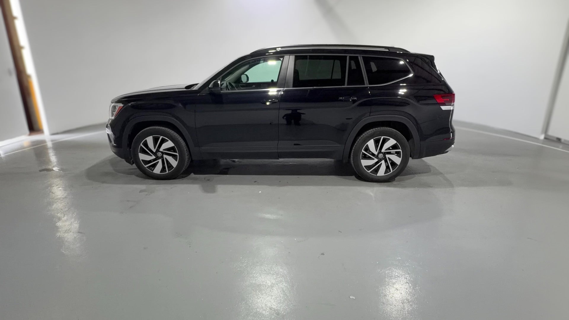 2026 Volkswagen Atlas vehicle photo