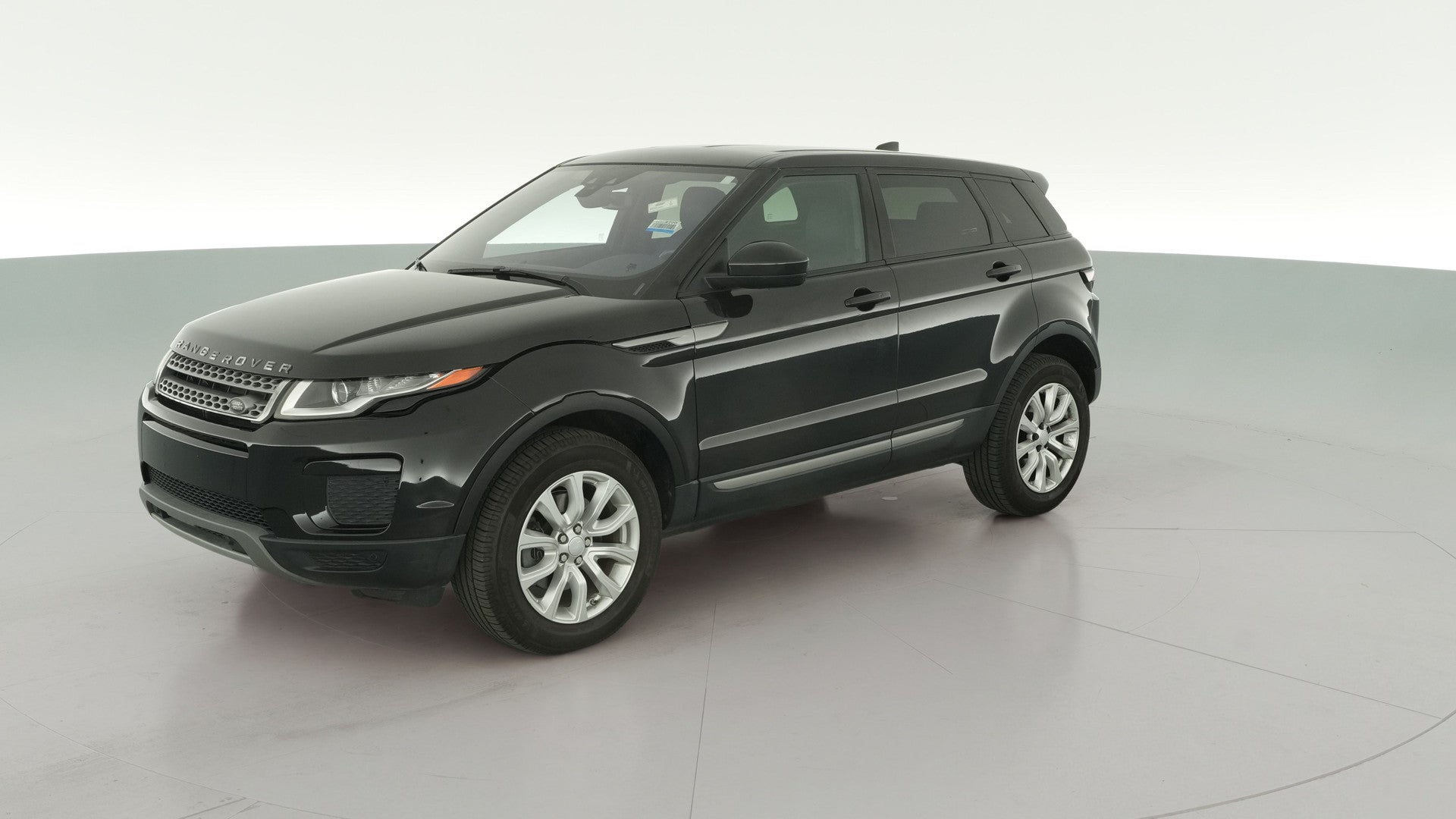 2018 Land Rover Range Rover Evoque vehicle photo