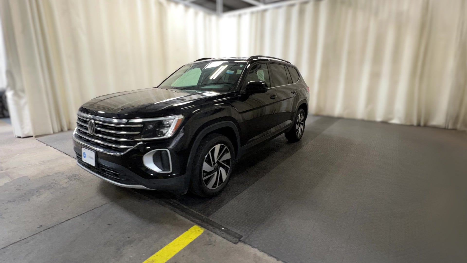 2026 Volkswagen Atlas vehicle photo