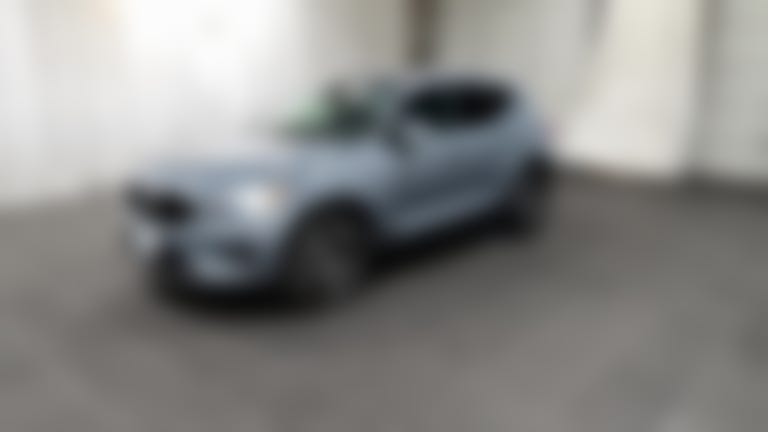 2023 Volvo XC40 vehicle photo