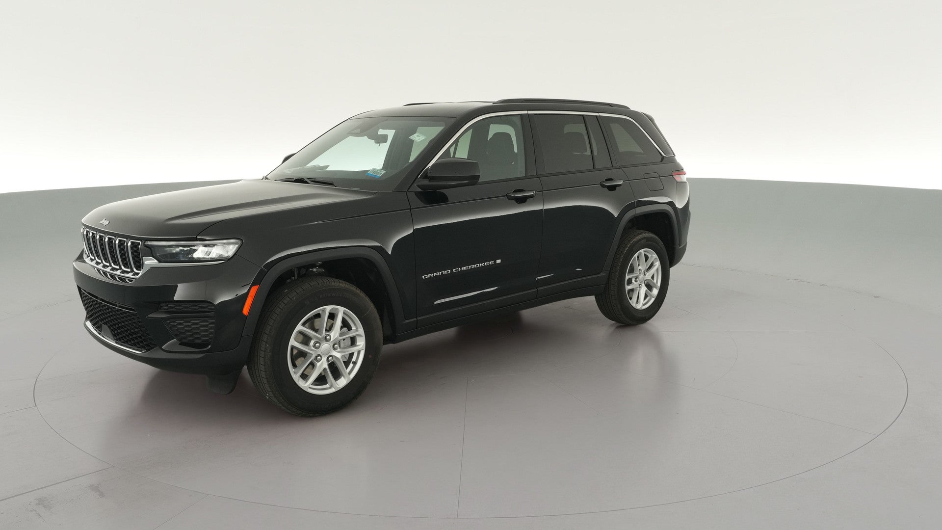 2026 Jeep Grand Cherokee vehicle photo
