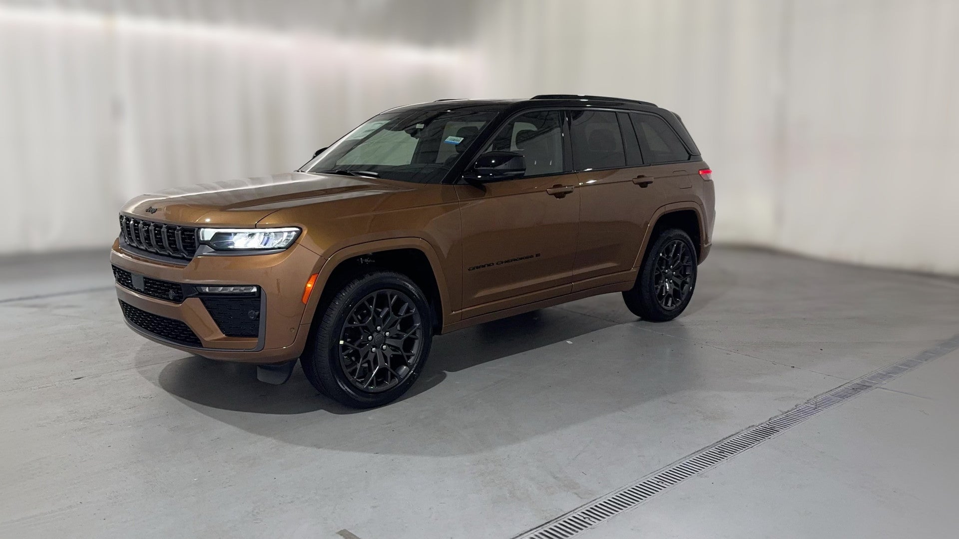 2026 Jeep Grand Cherokee vehicle photo