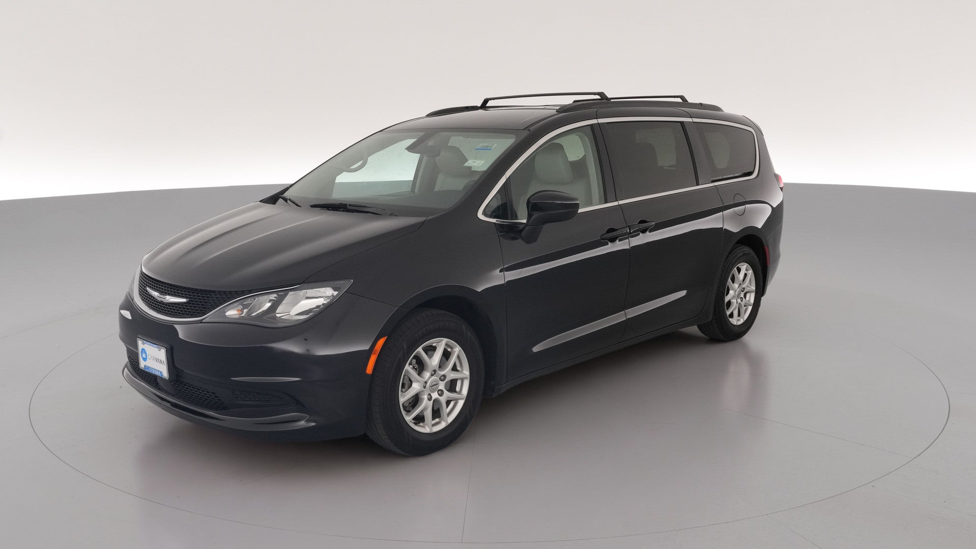 2021 Chrysler Voyager vehicle photo