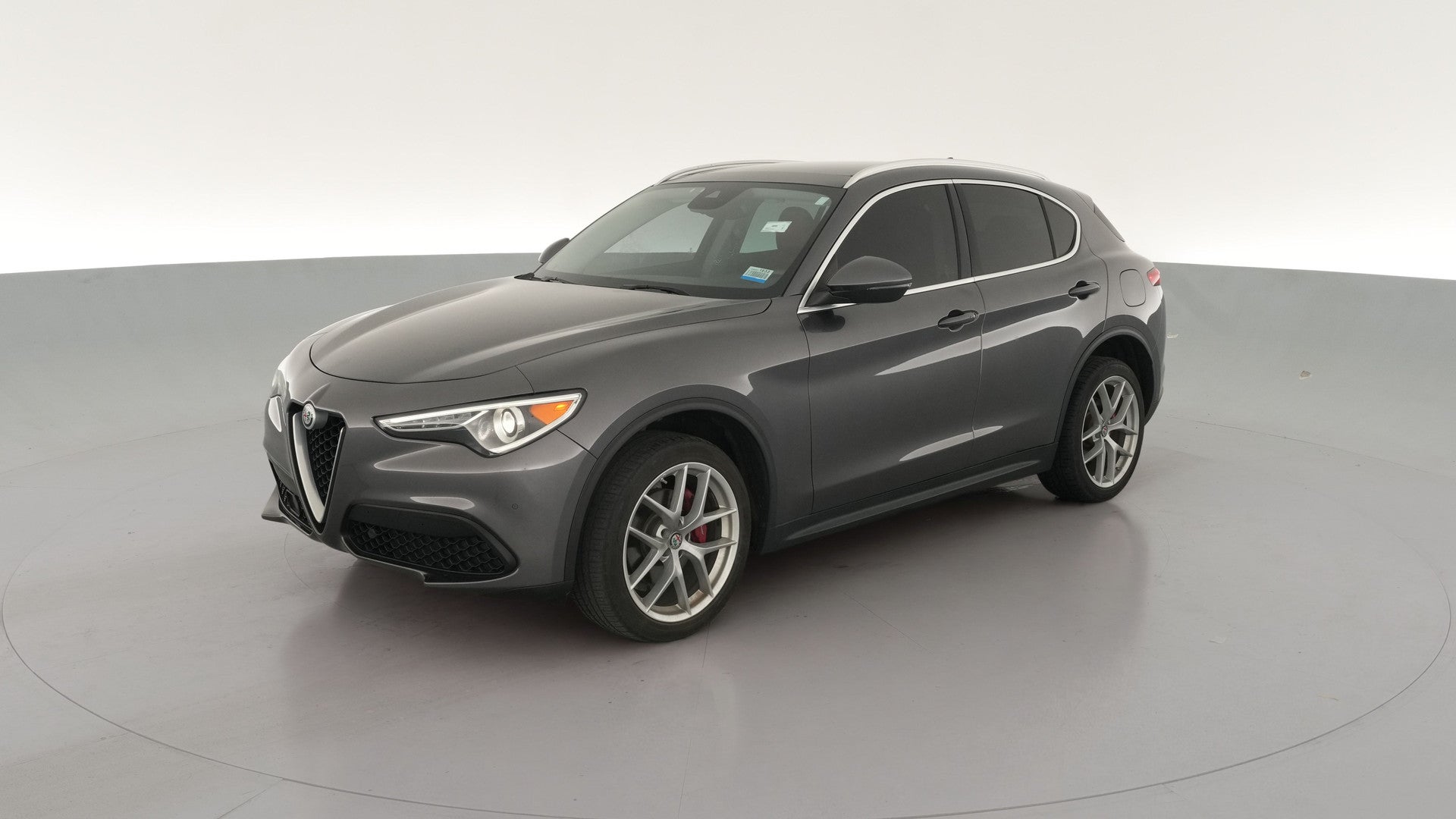 2018 Alfa Romeo Stelvio vehicle photo