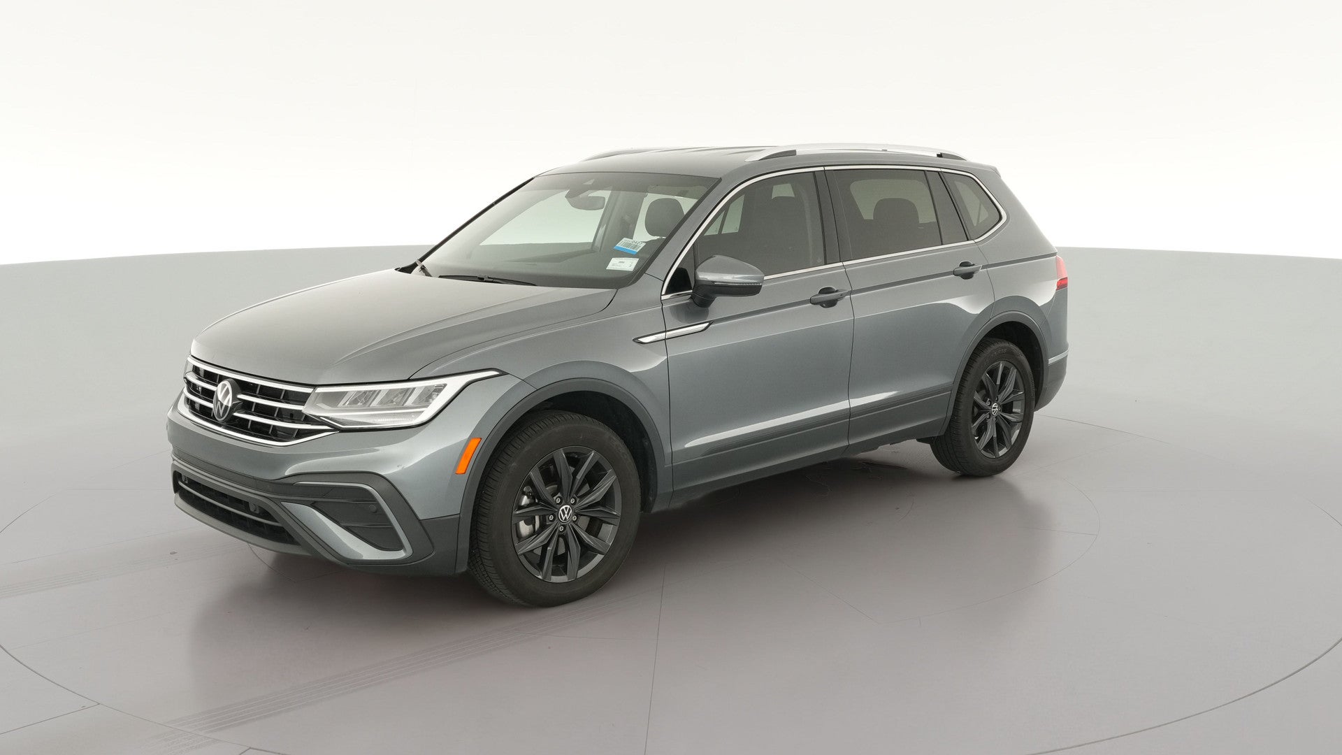 2024 Volkswagen Tiguan vehicle photo