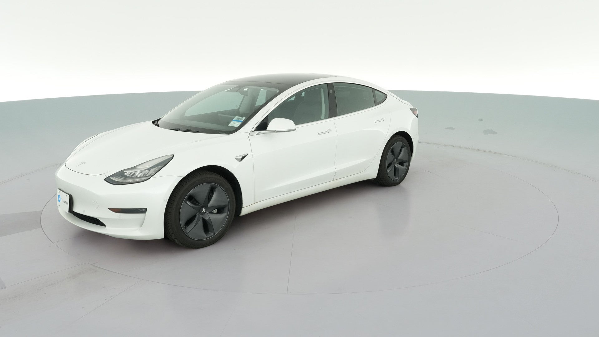2019 Tesla Model 3 vehicle photo