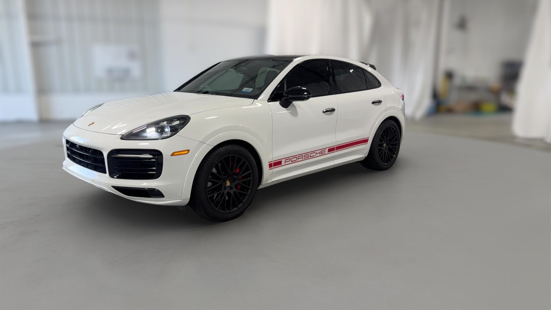 2022 Porsche Cayenne Coupe vehicle photo