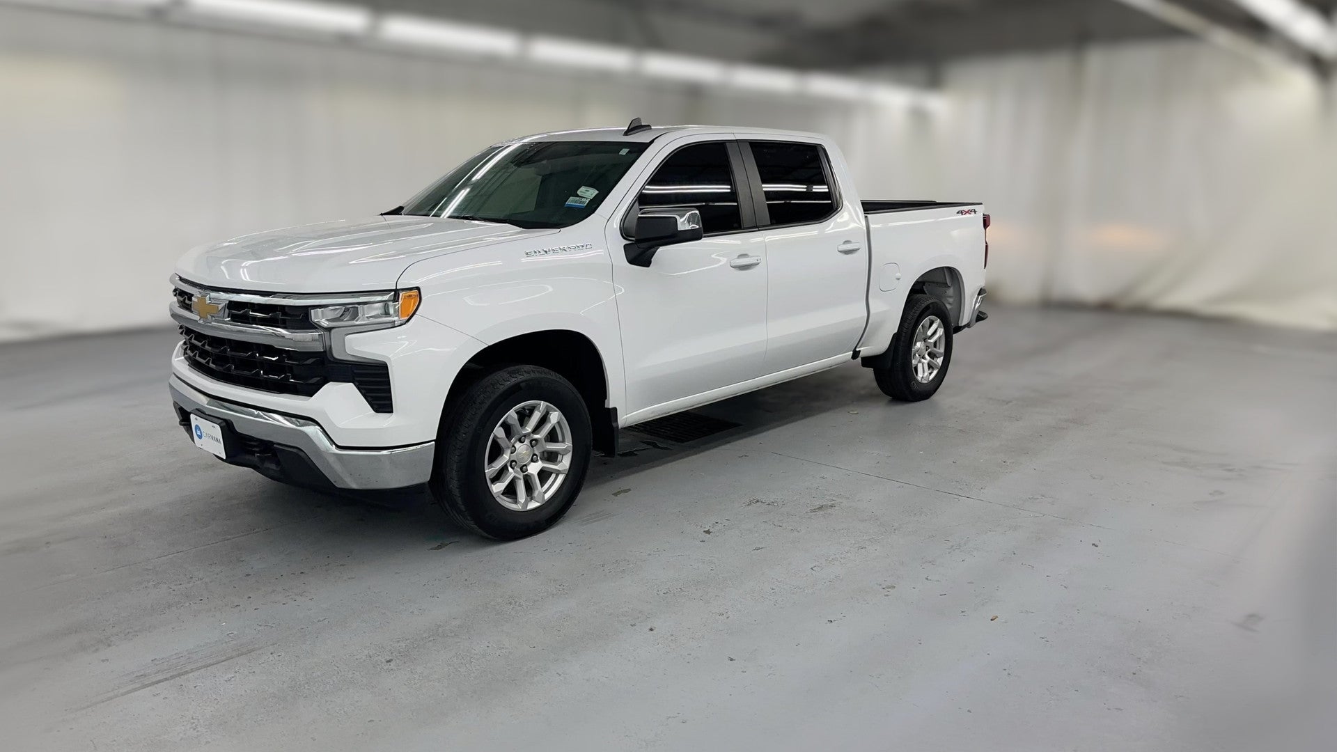 2023 Chevrolet Silverado 1500 Crew Cab vehicle photo