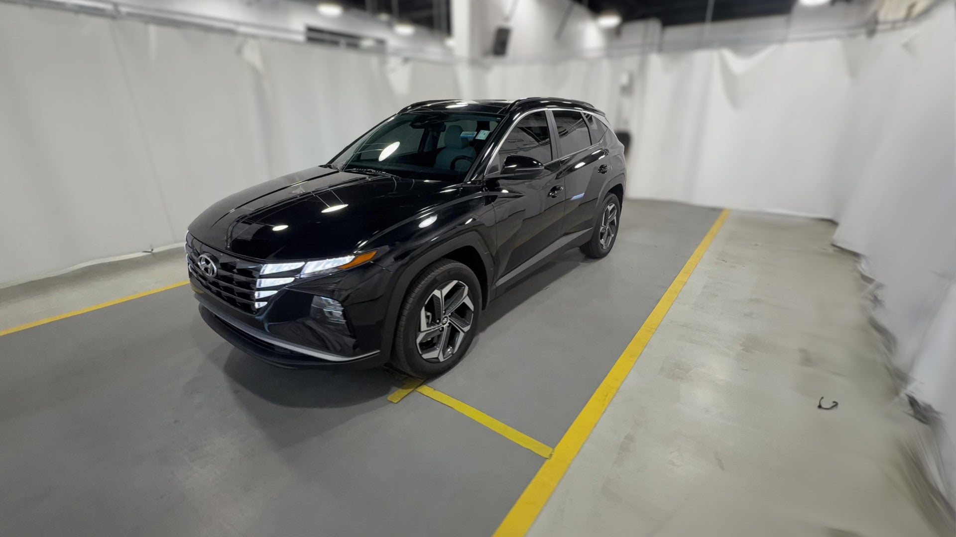 2024 Hyundai Tucson Hybrid vehicle photo