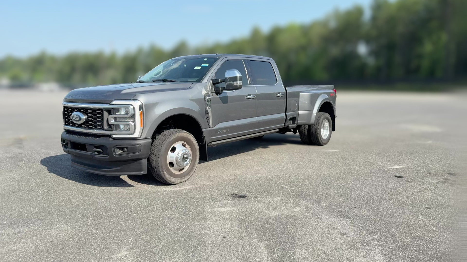 2023 Ford F350 Super Duty Crew Cab vehicle photo