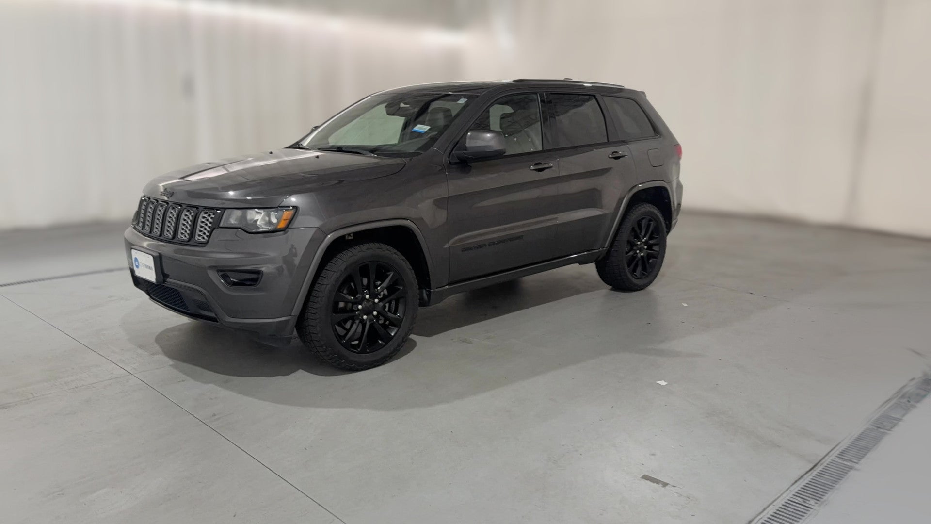 2018 Jeep Grand Cherokee vehicle photo