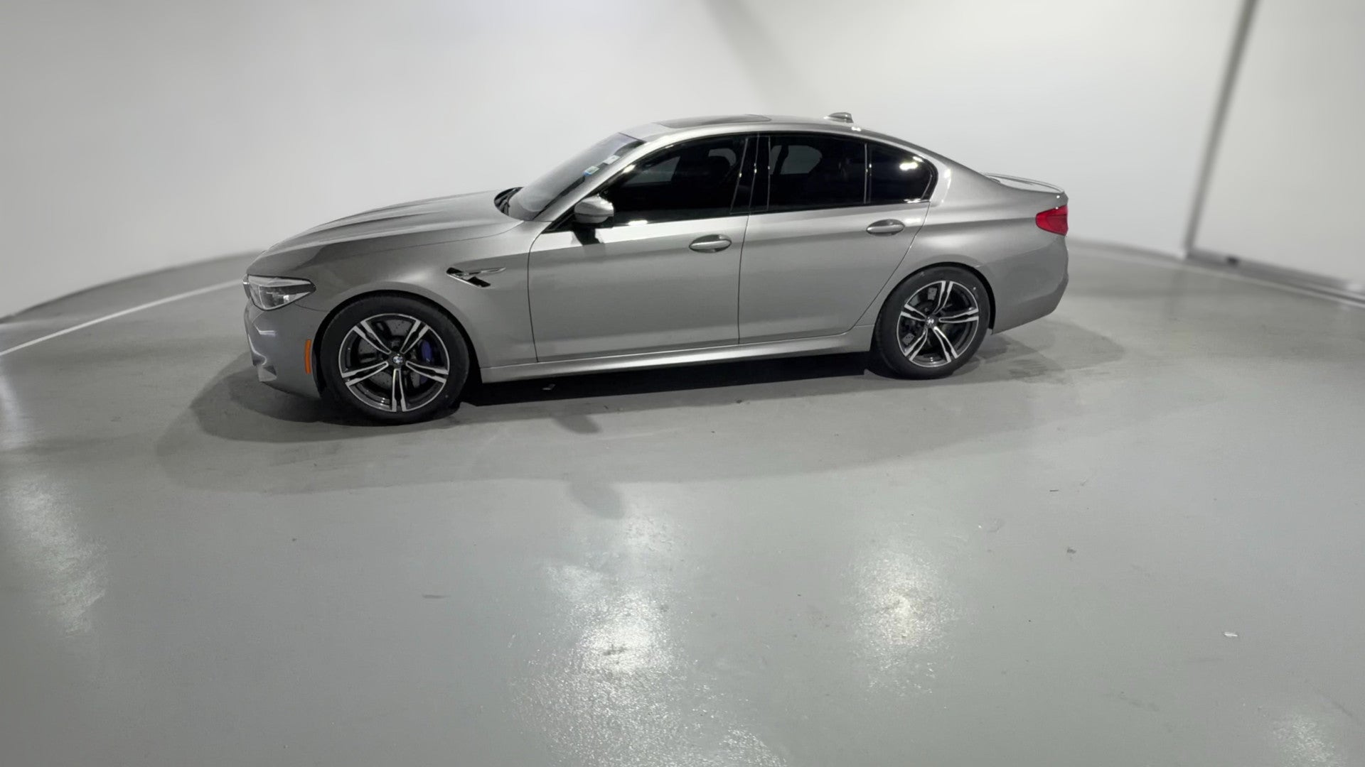 2019 BMW M5 vehicle photo