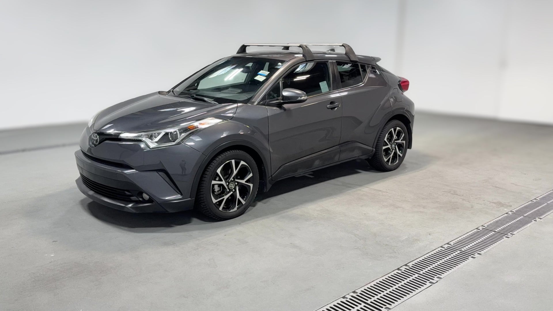 2018 Toyota C-HR vehicle photo