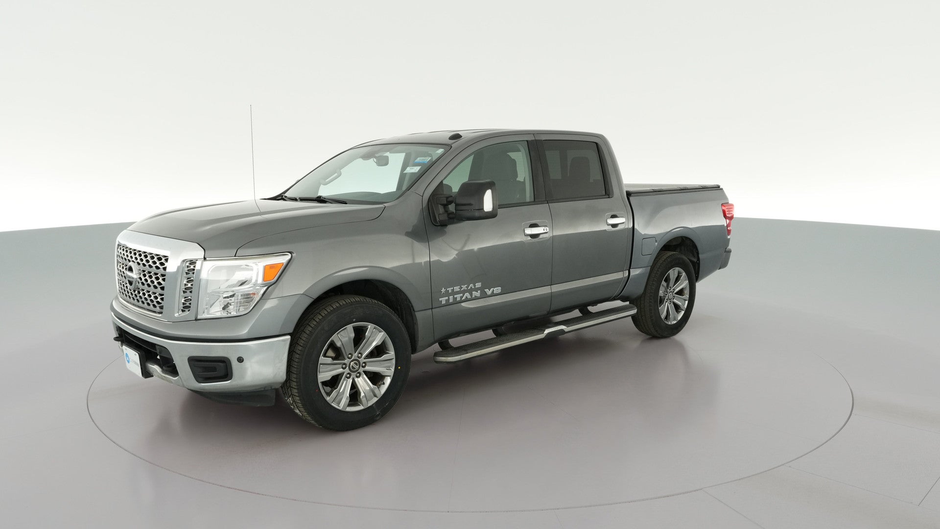 2019 Nissan Titan Crew Cab vehicle photo