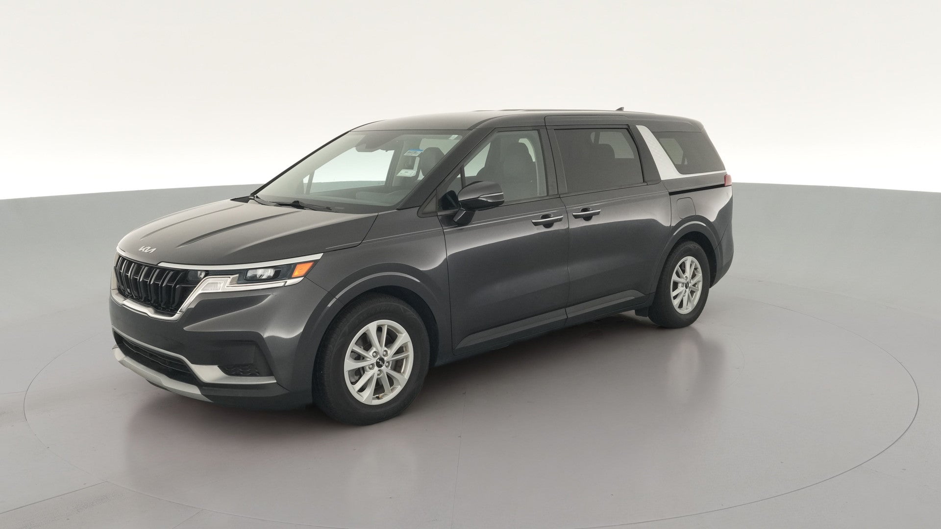 2024 Kia Carnival vehicle photo