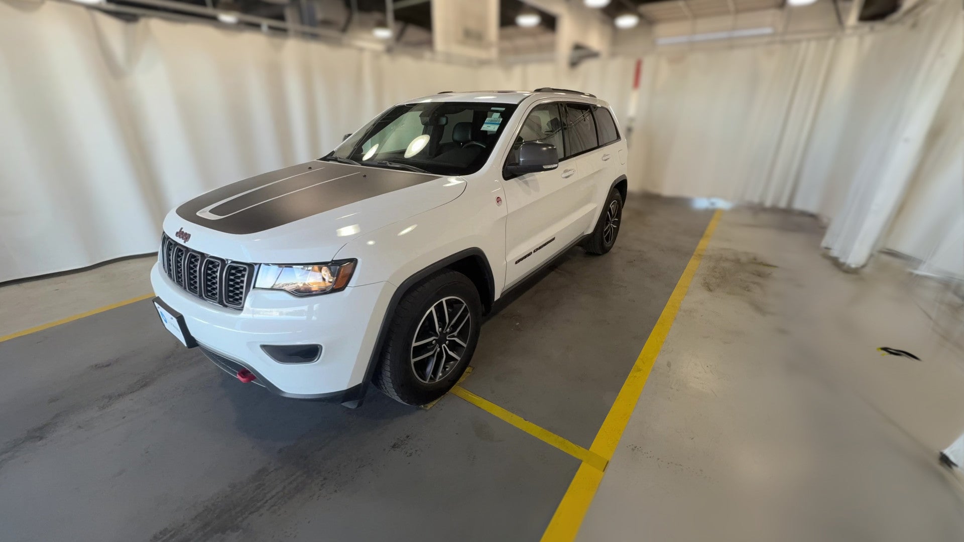2020 Jeep Grand Cherokee vehicle photo