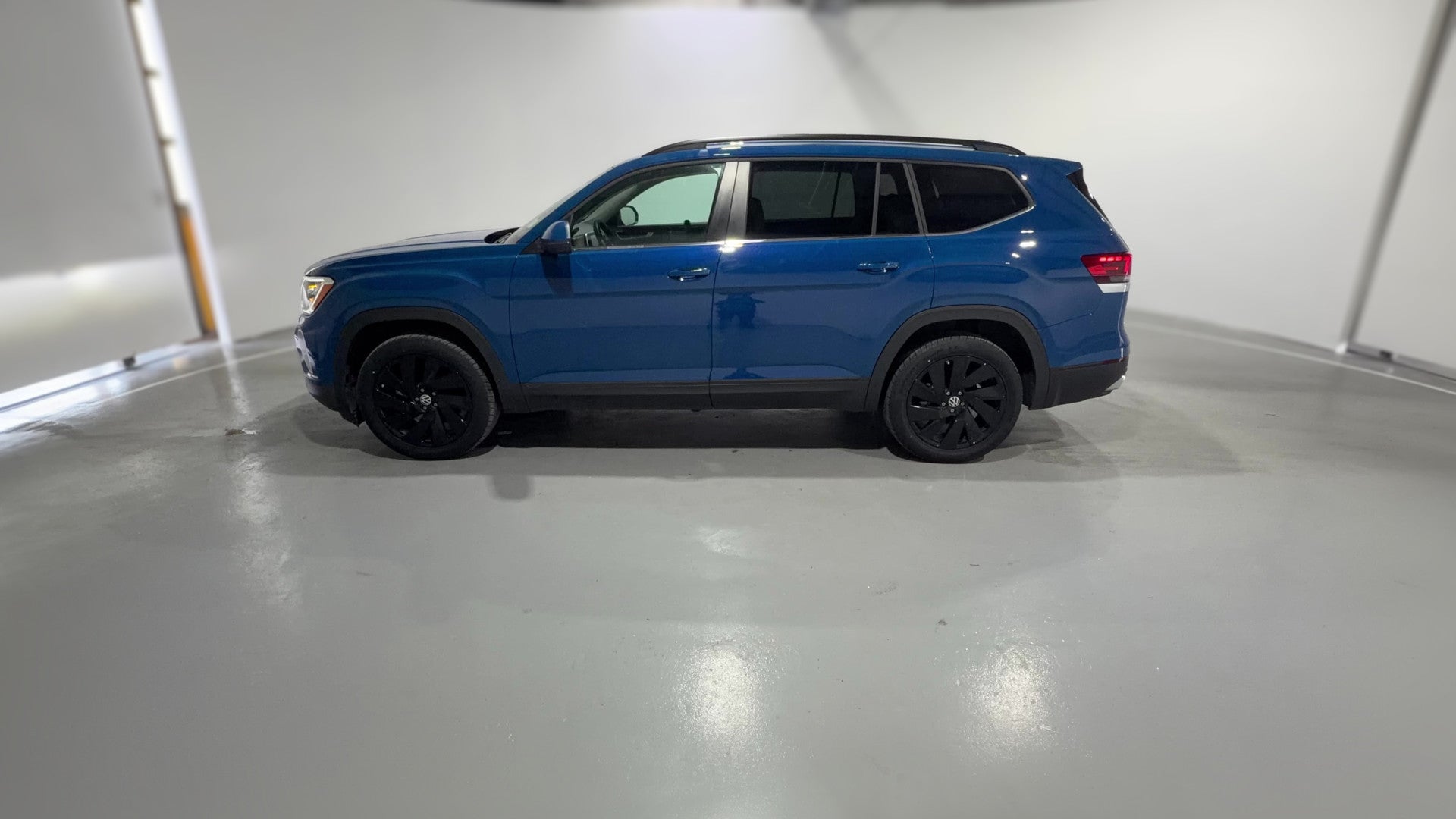 2026 Volkswagen Atlas vehicle photo
