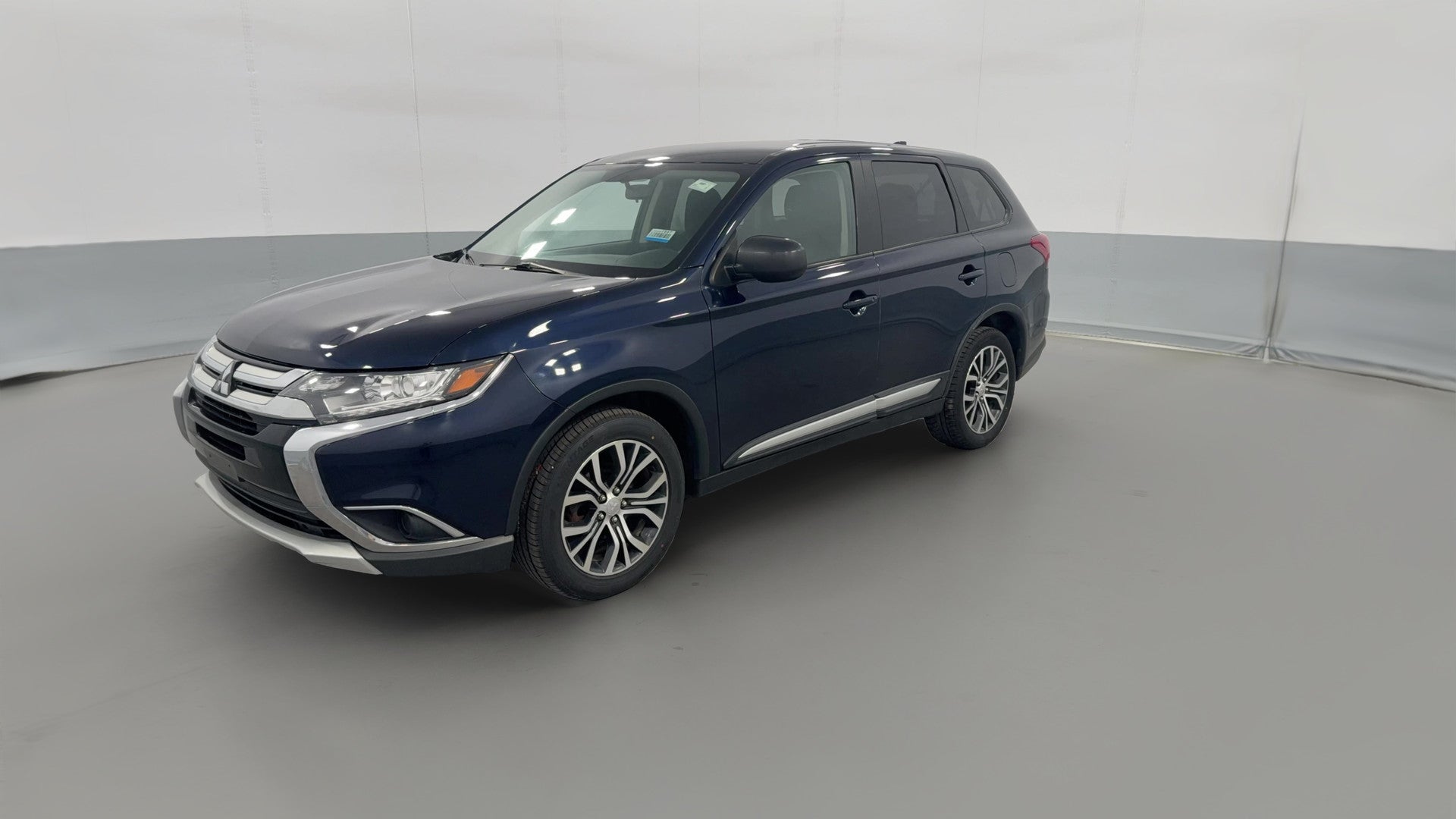 2018 Mitsubishi Outlander vehicle photo