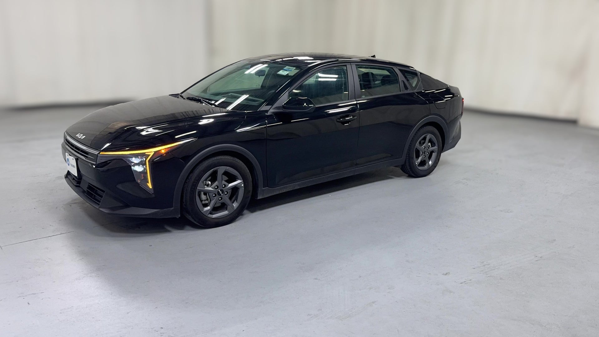 2025 Kia K4 vehicle photo